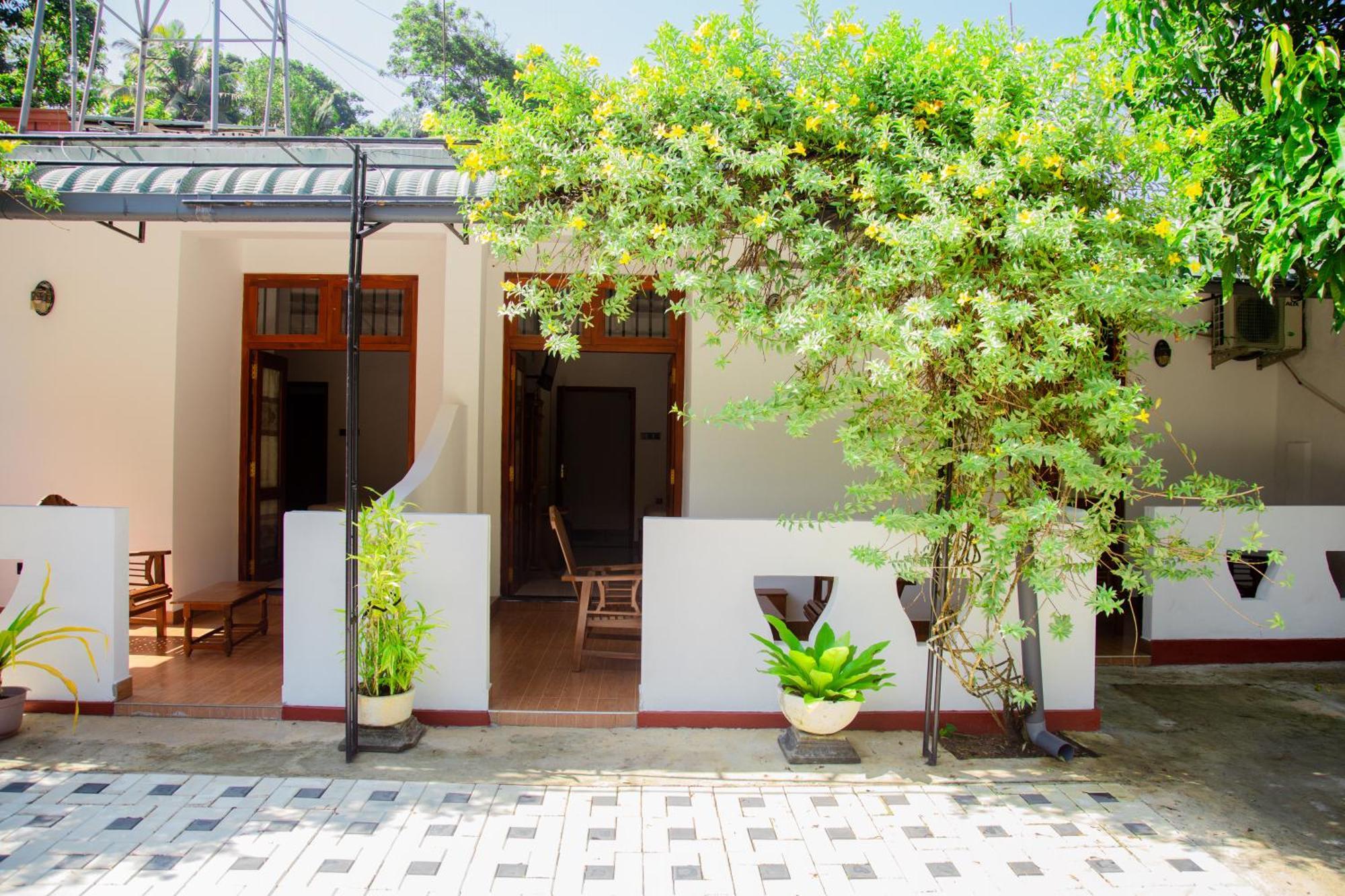 Hispaniola Inn Мирисса Экстерьер фото